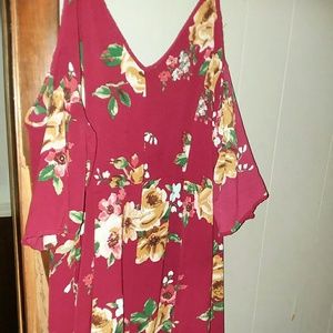 Shoulder cut out dress